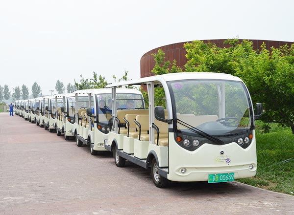 如何選擇專業(yè)可靠的旅游觀光車定制廠家？